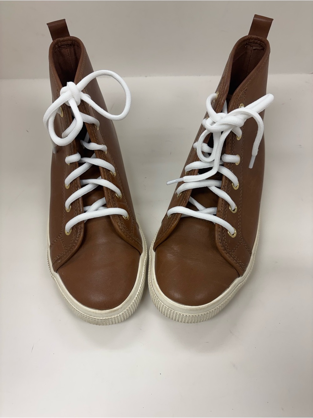 LAUREN BY RALPH LAUREN HIGH TOP SNEAKERS SHOES WOMEN 7.5  TAN
PREPPY COLLEGIATE